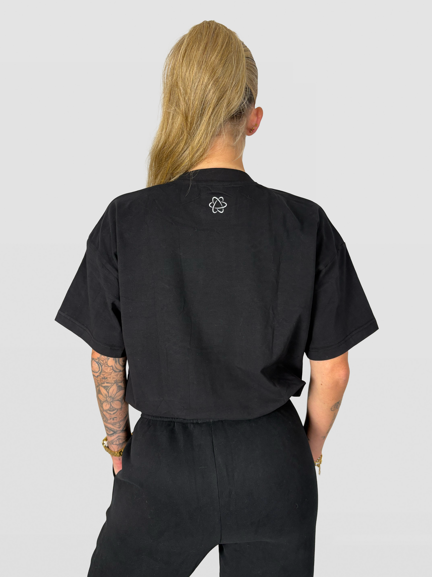 OVERSIZED T-SHIRT ZWART