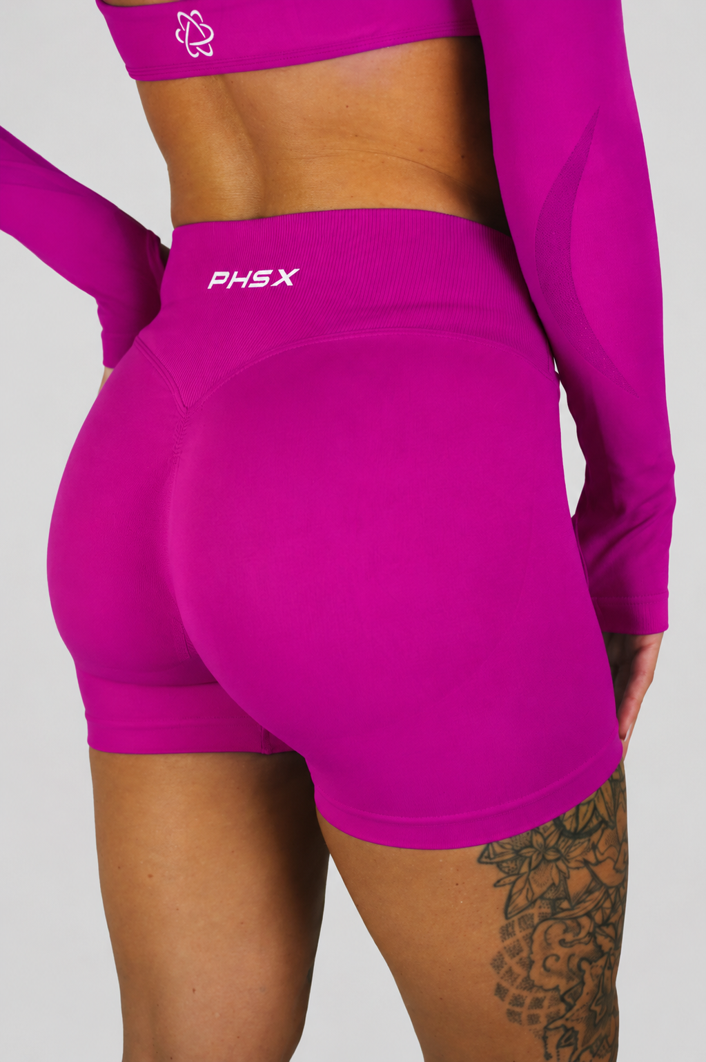 EVOLVE SHORT HOT PINK