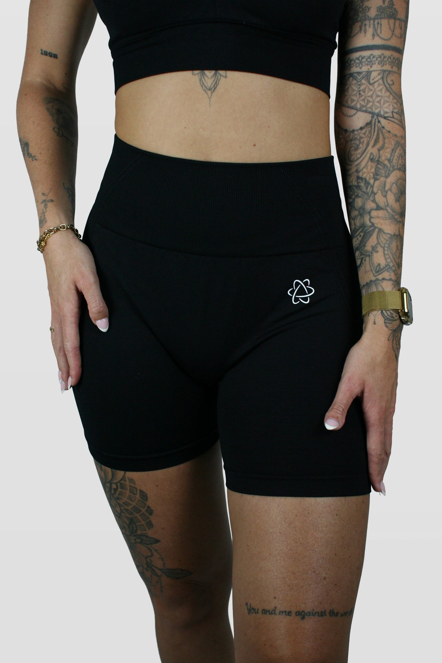 SHORT ZWART