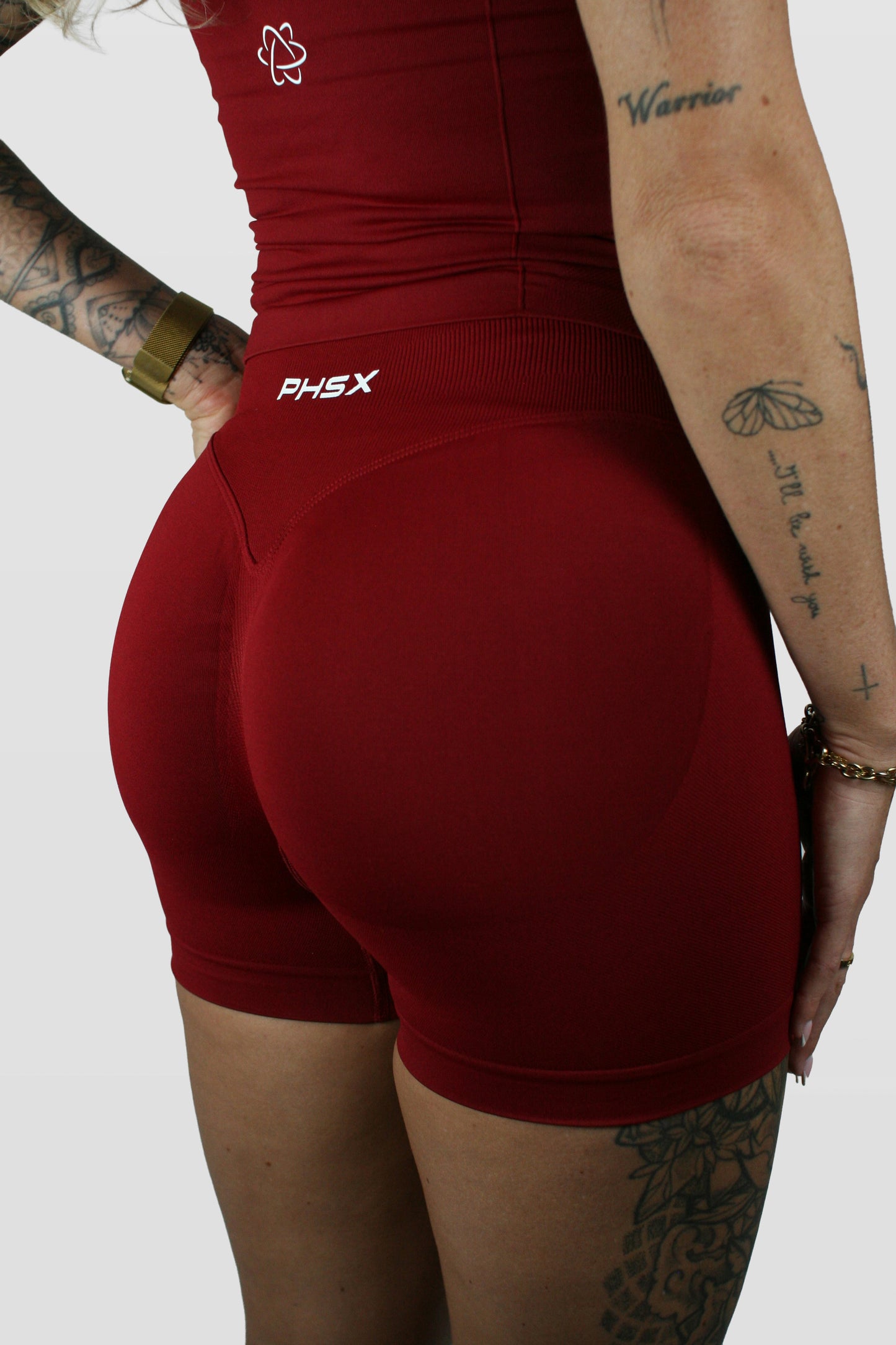 SHORT RED